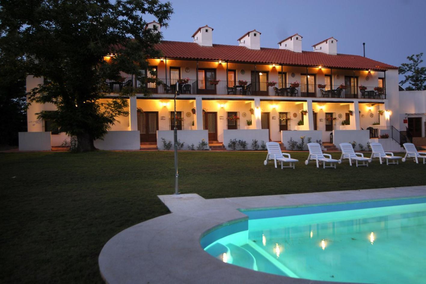 Hotel Apartamento Rural Finca La Media Legua Aracena Exterior photo