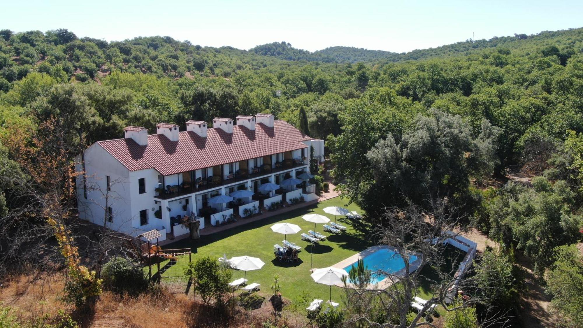 Hotel Apartamento Rural Finca La Media Legua Aracena Exterior photo