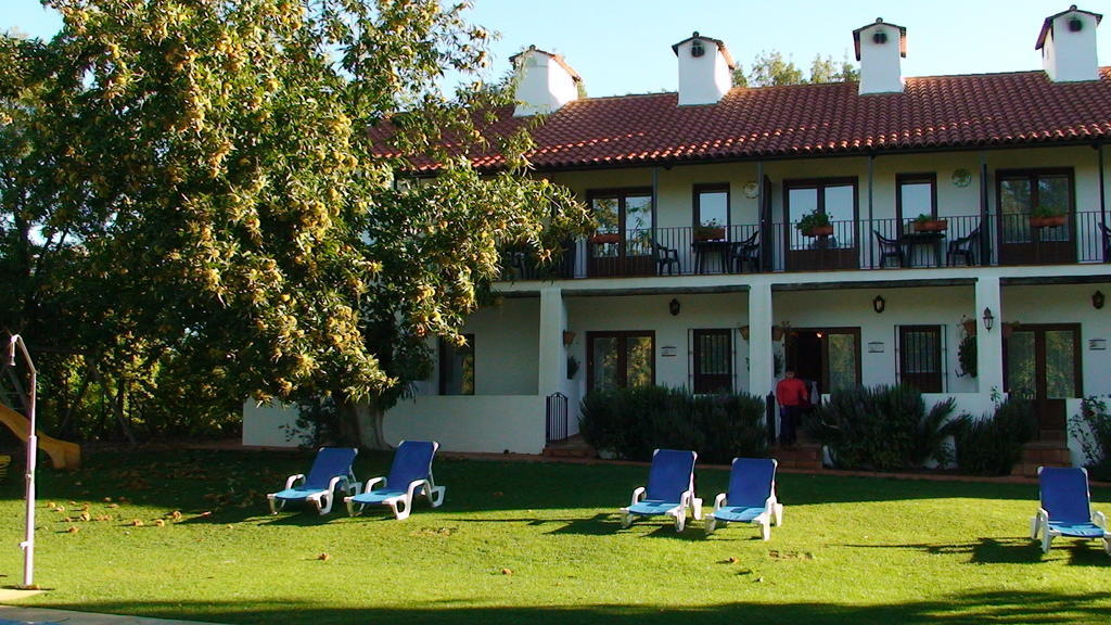 Hotel Apartamento Rural Finca La Media Legua Aracena Exterior photo