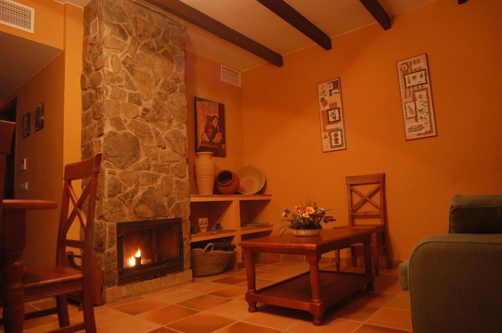 Hotel Apartamento Rural Finca La Media Legua Aracena Exterior photo